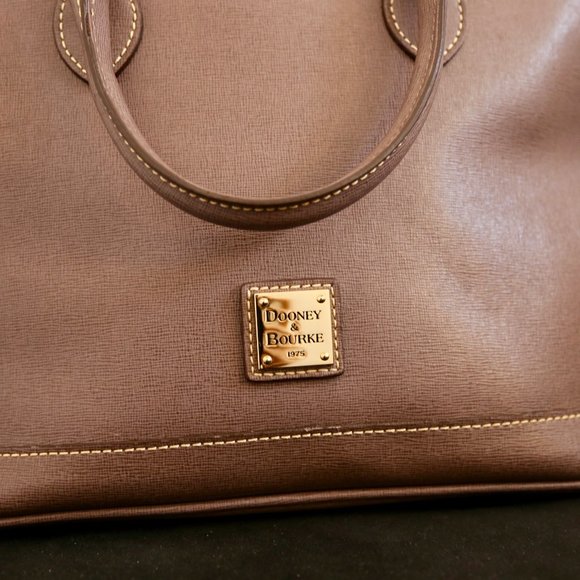 Dooney & Bourke zip zip saffiano leather satchel - Picture 4 of 9
